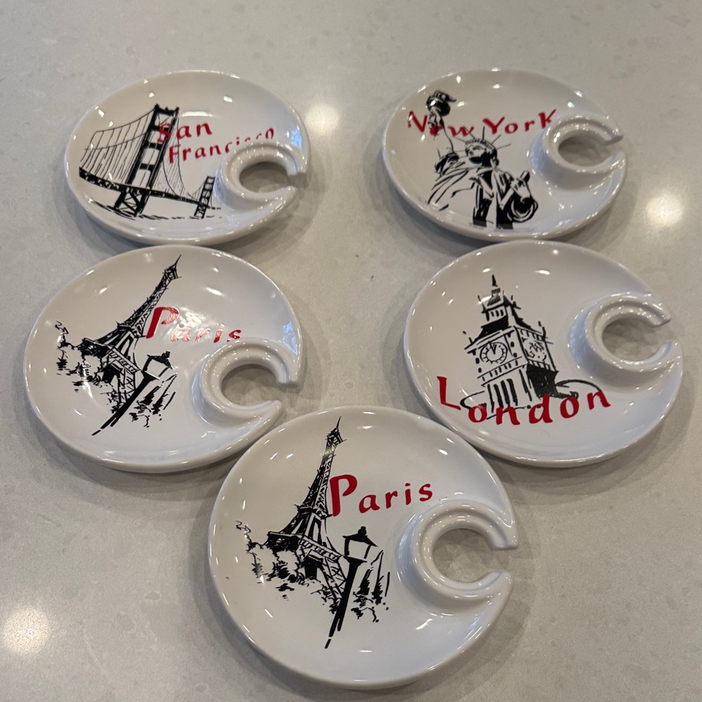 Cityscape Ceramic wine app plates 5  Set with Black and Red Designs